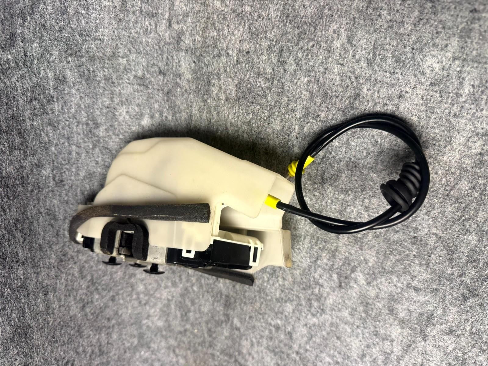 ♦️2017 - 2023 TESLA MODEL 3 REAR LEFT DOOR LOCK LATCH ACTUATOR OEM, 1068970-00-L