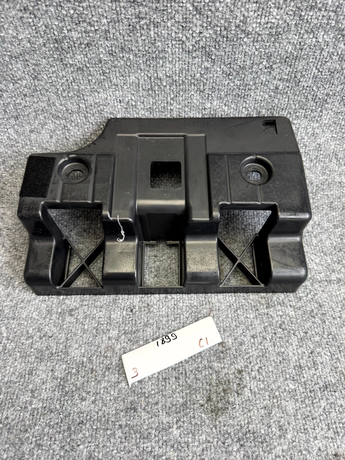 2017-2023 TESLA MODEL 3 REAR RIGHT TRUNK FLOOR SUPPORT BRACKET OEM, 1089617-00-D