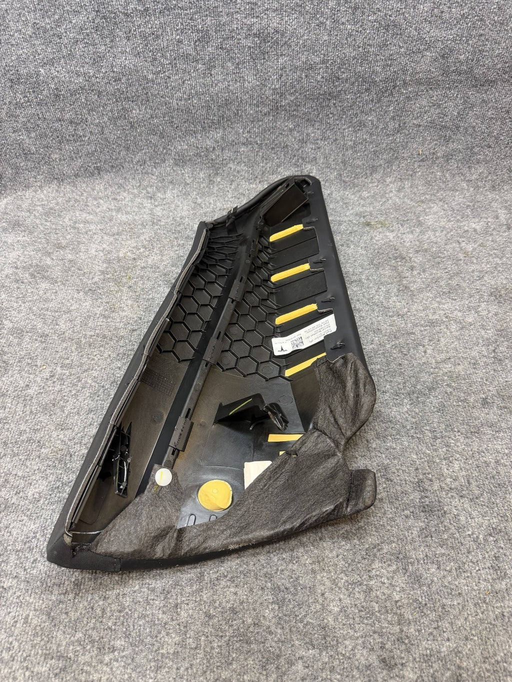 2020 - 2024 TESLA MODEL Y REAR LEFT SIDE SEAT BOLSTER CUSHION OEM, 1096027-61-I