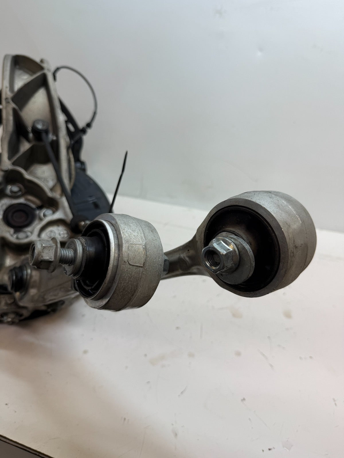 2016-2020 Tesla Model S Front Left Knee Suspension Assembly OEM 1030605-00-D