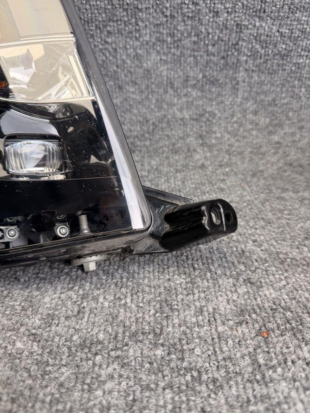 2016 - 2020 Tesla Model S Front Right LED Fog Light Lamp 6005914-00-I RH OEM
