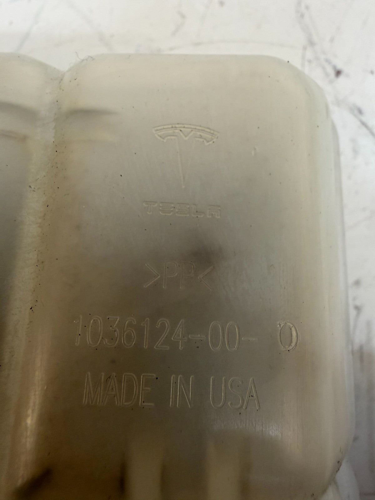 2016-2020 Tesla Model X COOLANT EXPANSION TANK OEM 1036124-00-O