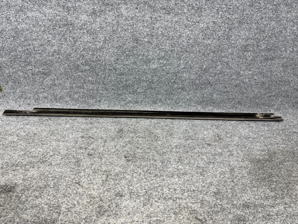 2012-2016 Tesla Model S Front Right Door Window Belt Molding OEM, 6009599-00-C