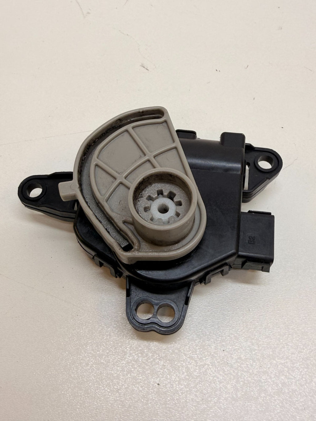 2012-2021 Tesla Model S HVCC Heater Control Flap Motor Actuator D267-AP9BA02