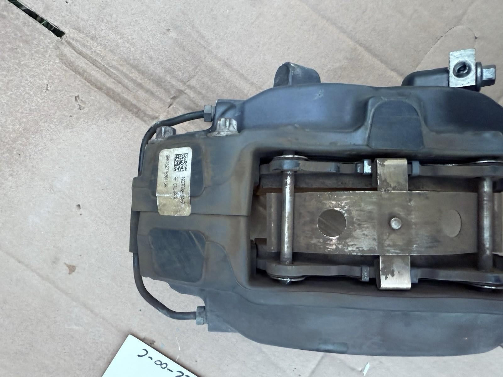 ♦️16-20 TESLA MODEL X FRONT RIGHT PASSENGER SIDE BRAKE CALIPER OEM, 1027622-00-A