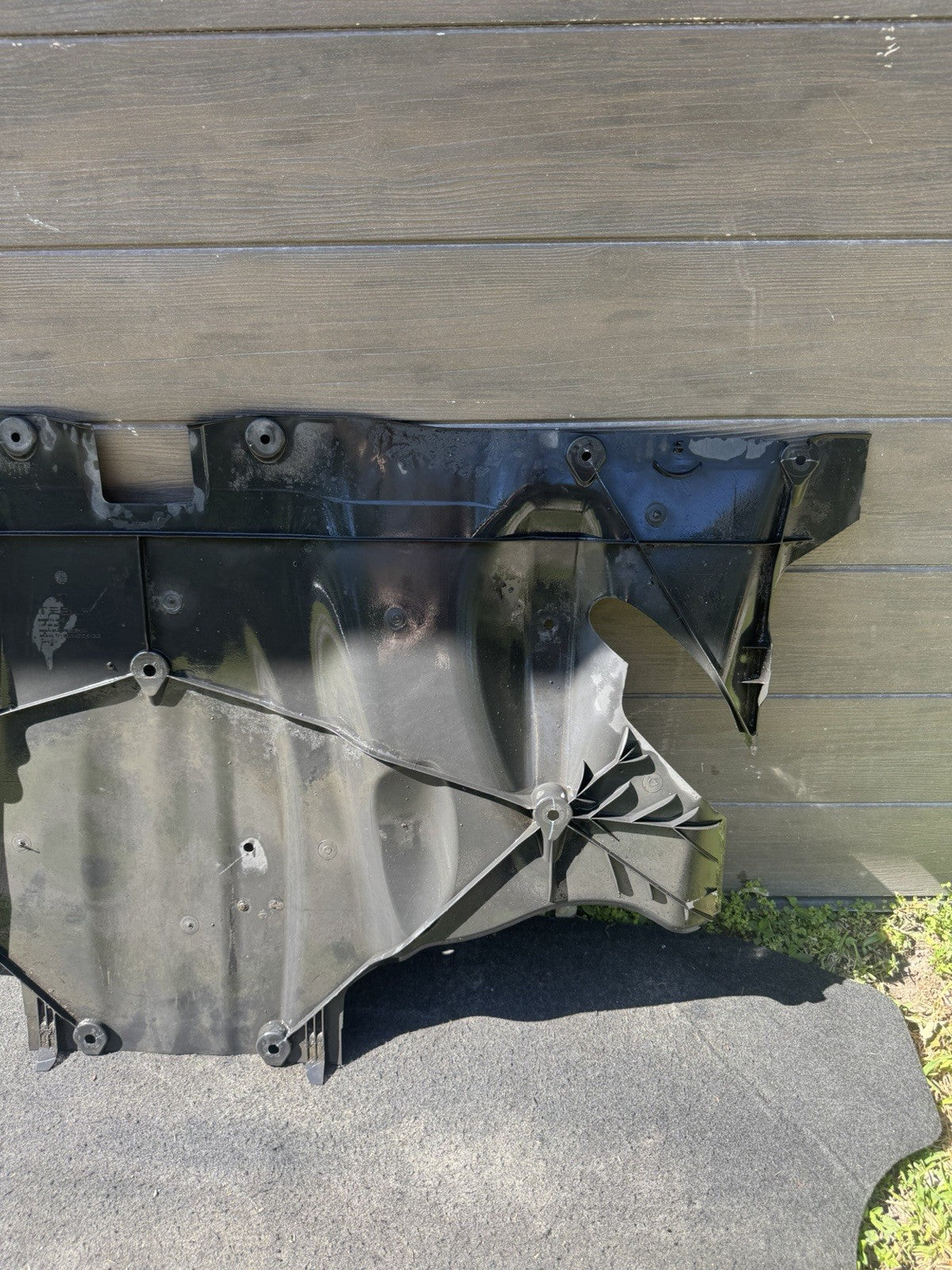 2017-2024 Tesla Model 3/Y Rear bumper Cover Under Splash Shield 1498771-00-E