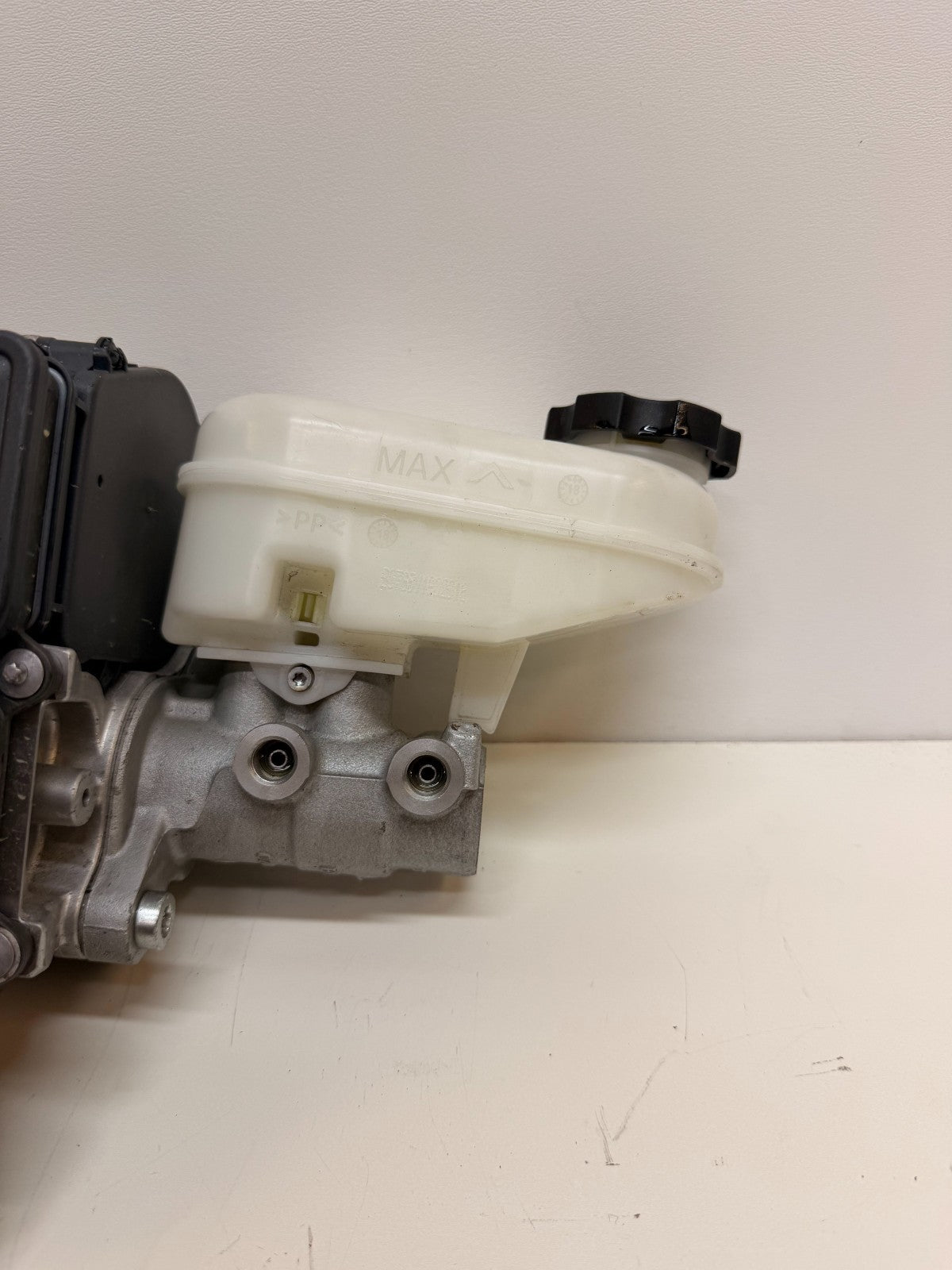 2012-2016 Tesla Model S Electromechanical Brake IBooster Servo 1037123-00-B