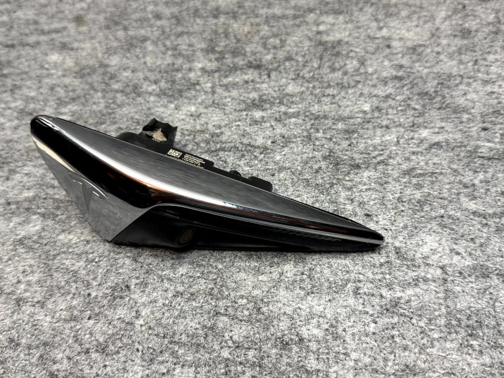 ♦️17–23 TESLA MODEL 3 LEFT REPEATER TURN SIGNAL FENDER CAMERA OEM, 1125106-77-E