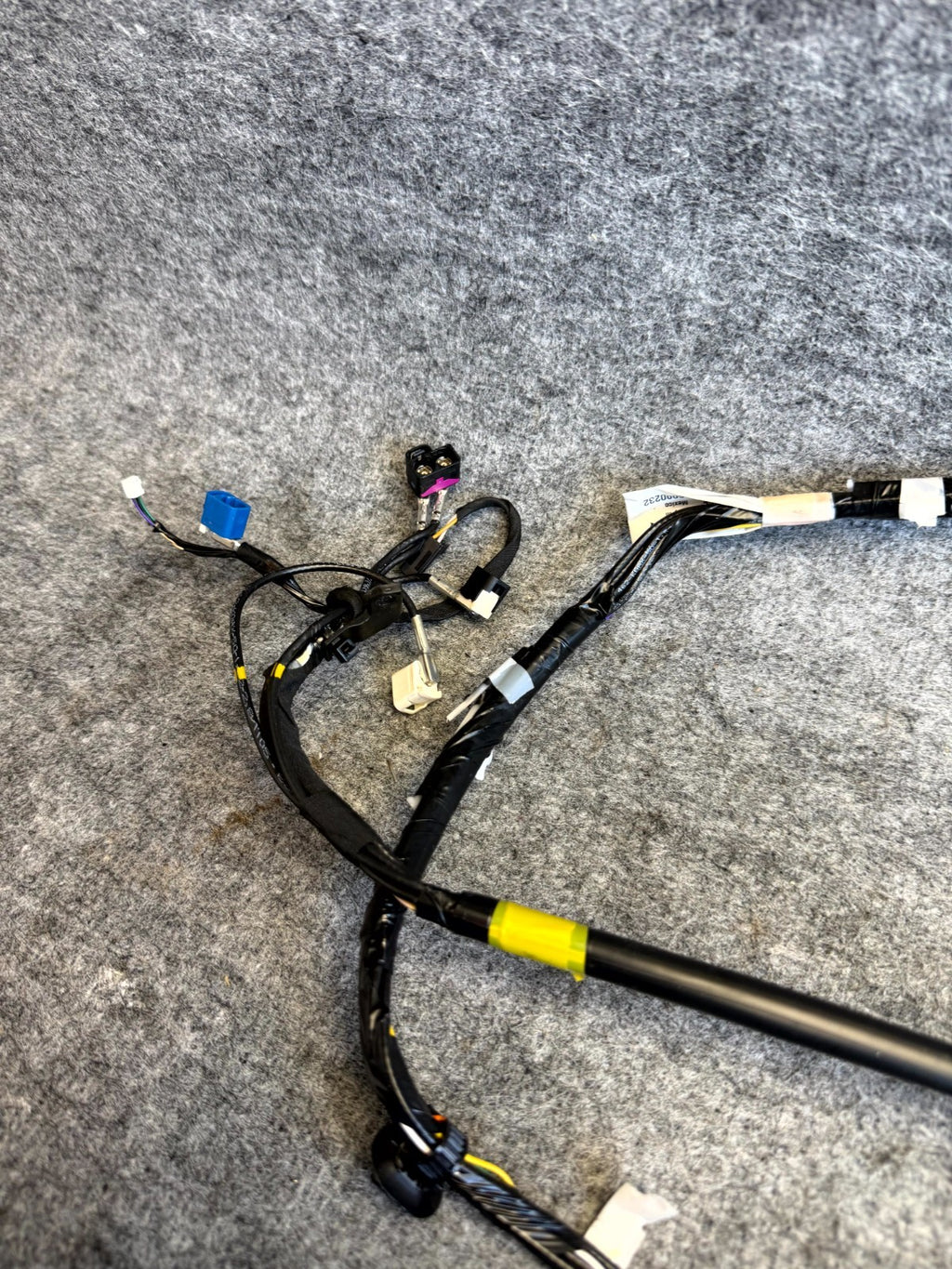 ♦️17-23 TESLA MODEL 3 FRONT WINDSHIELD CAMERA WIRING HARNESS OEM, 1068787-00-E