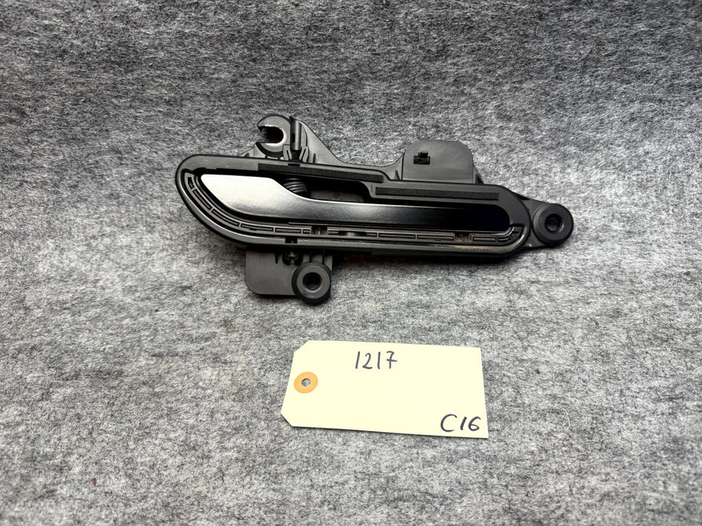 ♦️17-23 TESLA MODEL 3 RIGHT SIDE EXTERIOR DOOR PANEL HANDLE OEM, 1528115-10-D