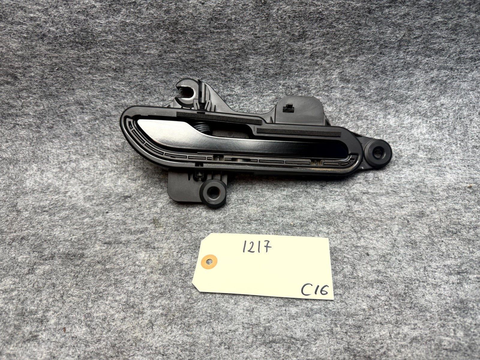♦️17-23 TESLA MODEL 3 RIGHT SIDE EXTERIOR DOOR PANEL HANDLE OEM, 1528115-10-D