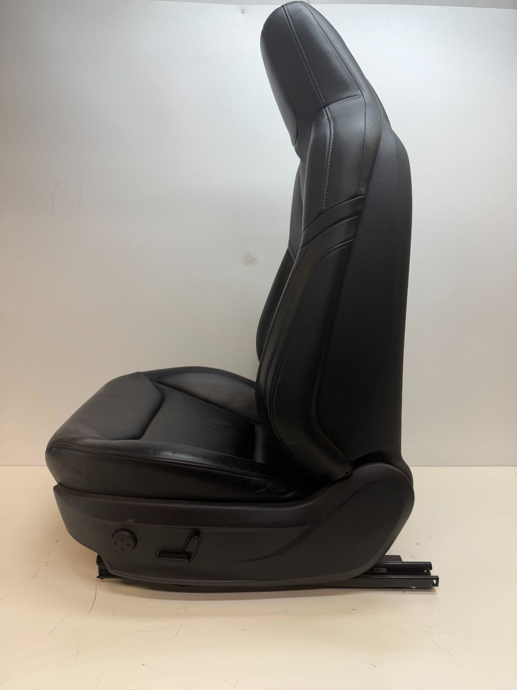 2017-2020 TESLA MODEL S FRONT LEFT DRIVER SEAT ASSEMBLY AG130088-E