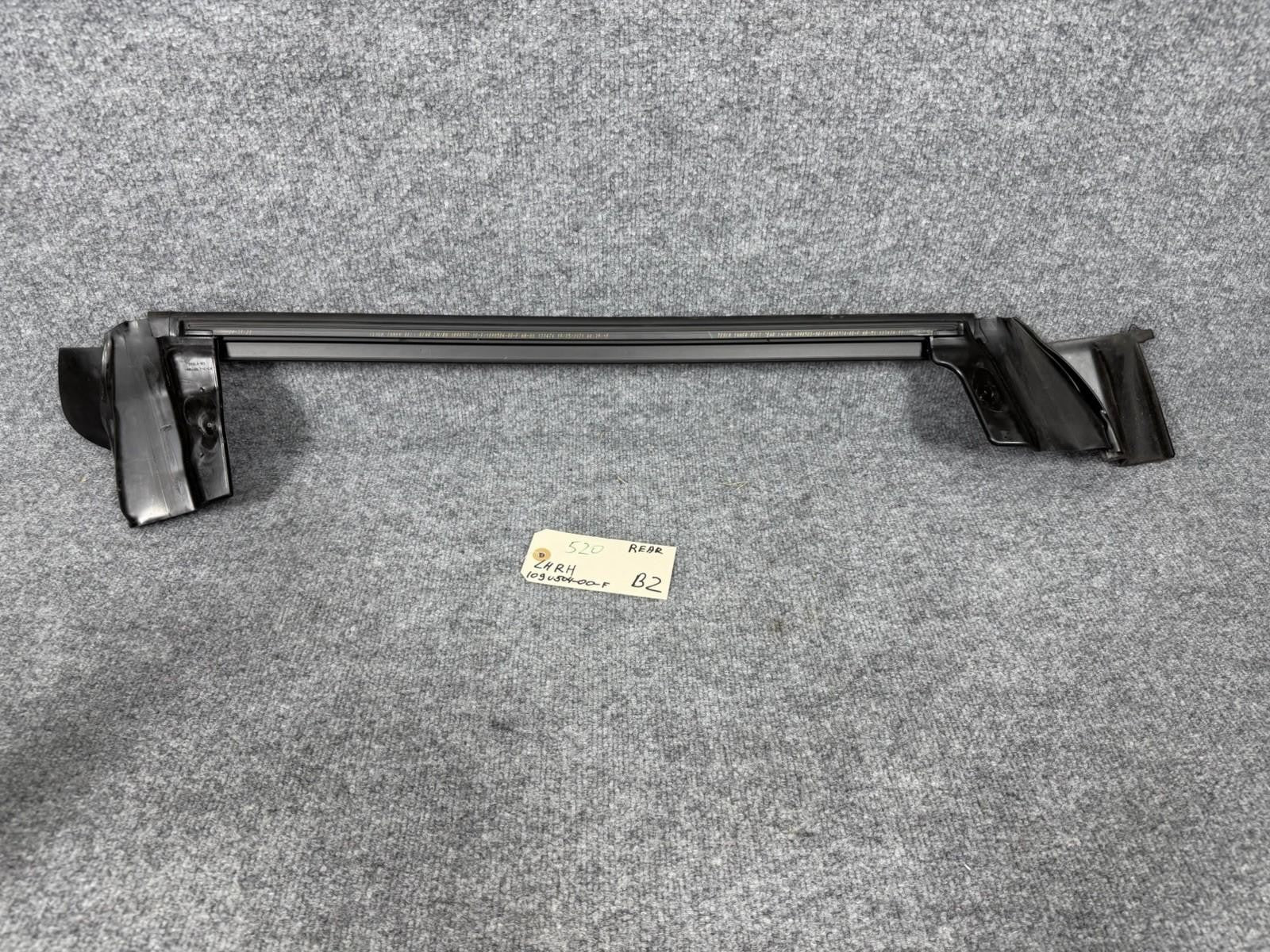 ♦️2017-2023 TESLA MODEL 3 REAR RIGHT SIDE DOOR WINDOW WEATHERSTRIP OEM, 10905040