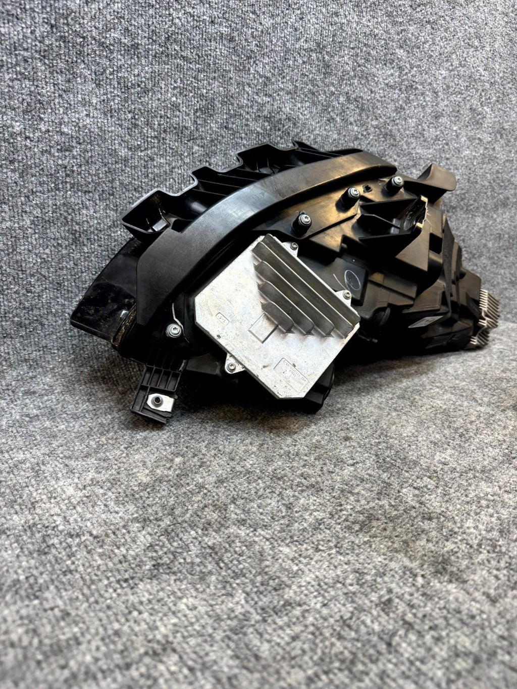 2017-2023 TESLA MODEL 3 FRONT LEFT DRIVER SIDE HEADLIGHT LAMP OEM, 1077371-00-G