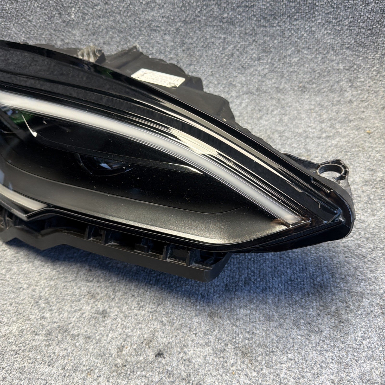 2021-2023 Tesla Model S Plaid Right Passenger Headlight OEM 1563714-95-C