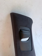 ♦️16-20 TESLA MODEL X UPPER LEFT SIDE B PILLAR TRIM COVER PANEL OEM, 1035951-00