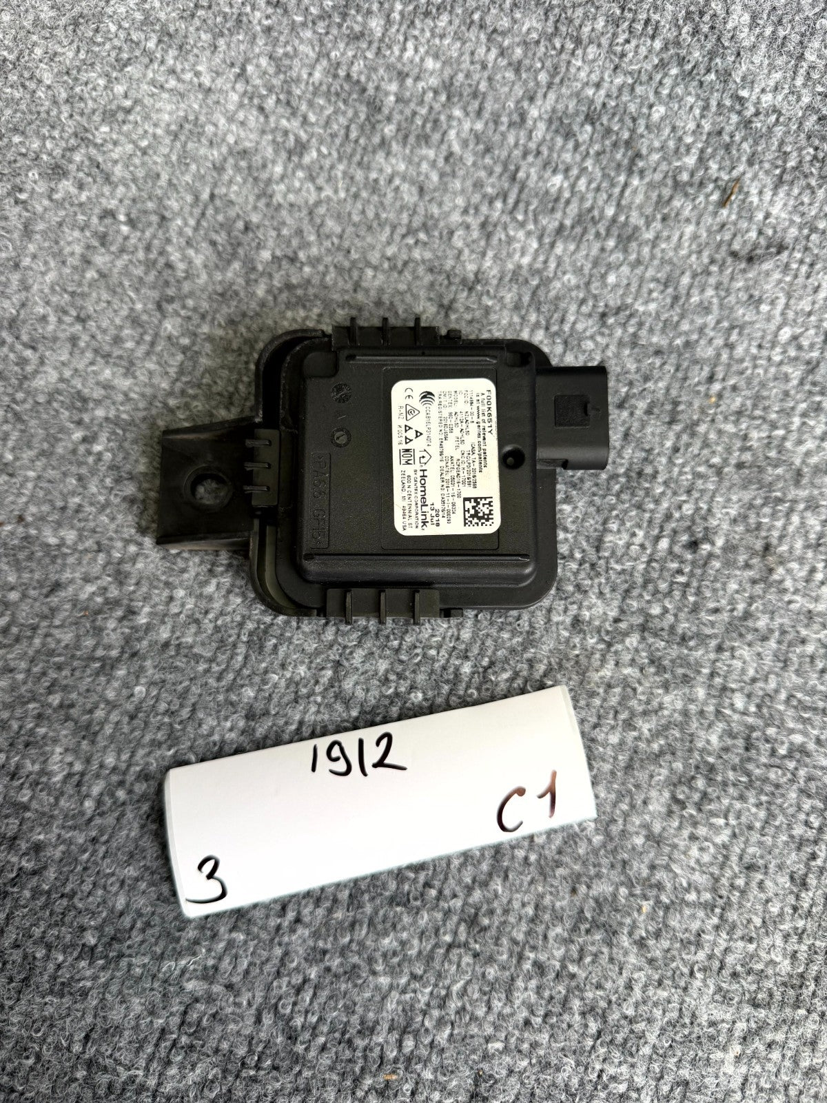 2017–2023 TESLA MODEL 3 HOMELINK GARAGE DOOR OPENER MODULE OEM, 1114984-00-B