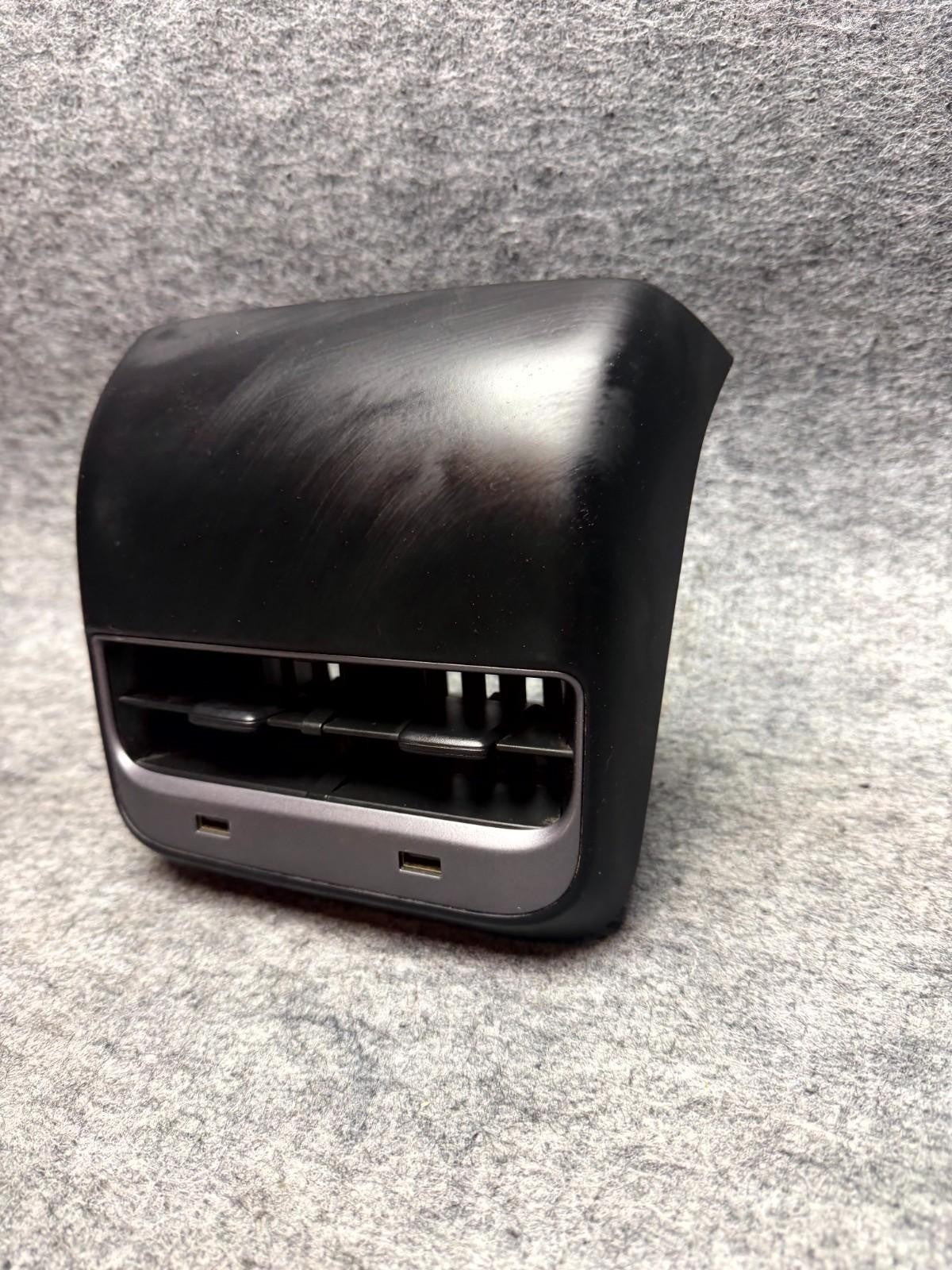 ♦️17-23 TESLA MODEL 3 REAR CENTER AIR VENT GRILL COVER & USB HUB OEM, 112170000C