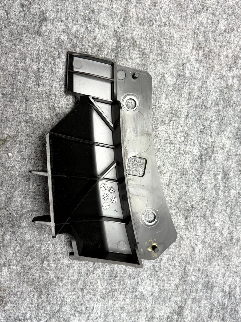 ♦️17-23 TESLA MODEL 3 FRONT RIGHT UPPER BUMPER SUPPORT BRACKET OEM, 1084170-00-B