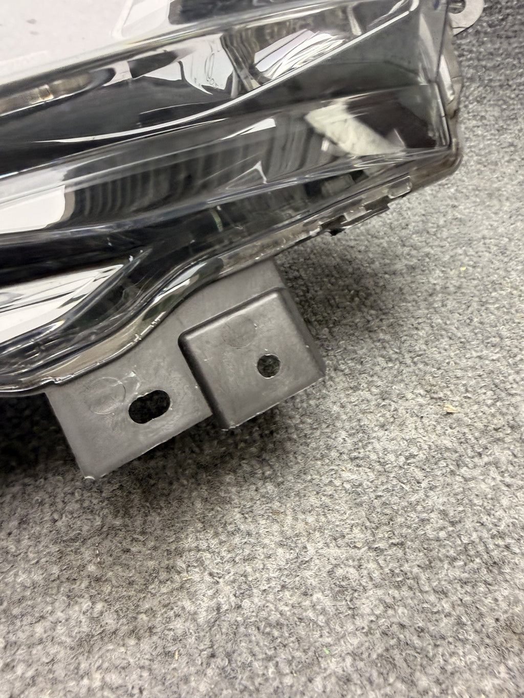 2020 - 2023 TESLA MODEL 3 Y DRIVER SIDE LEFT FOG LIGHT 3 PIN OEM
