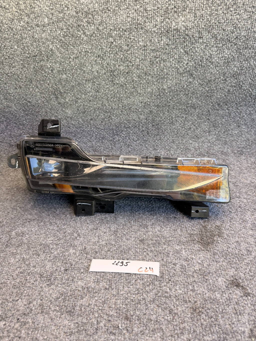 2017- 2023 Tesla Model 3 Right Passenger 3 Pin Fog Light Lamp 1077392-00-F