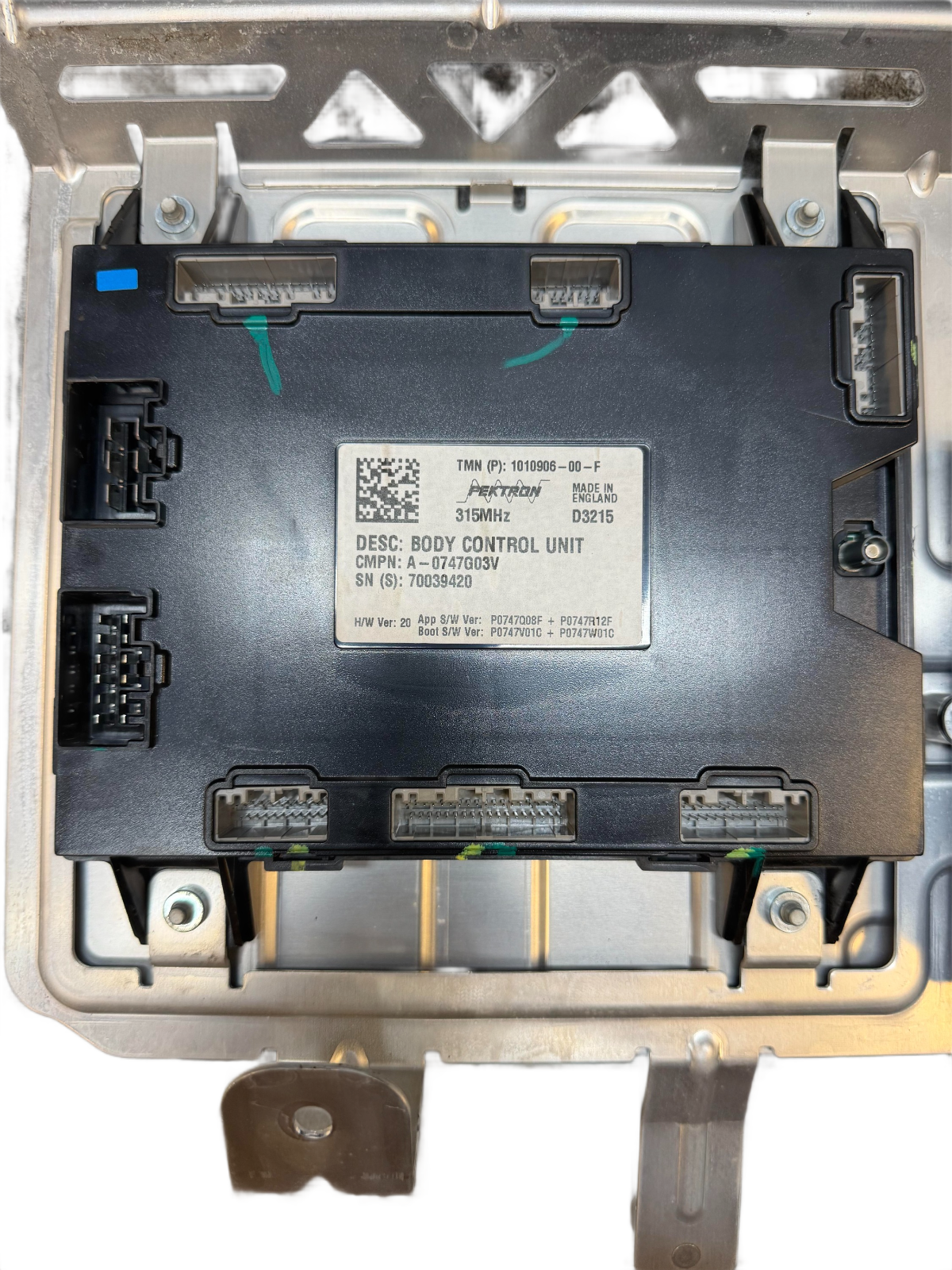 17-23 Tesla Model S Body Control Module BCM & Sunroof Control Unit 1010906-00-F