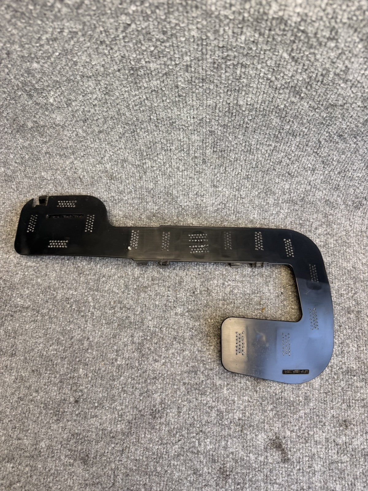 2020 - 2024 TESLA MODEL Y FRONT RIGHT BUMPER FOG LIGHT BRACKET OEM, 1493748-00-A