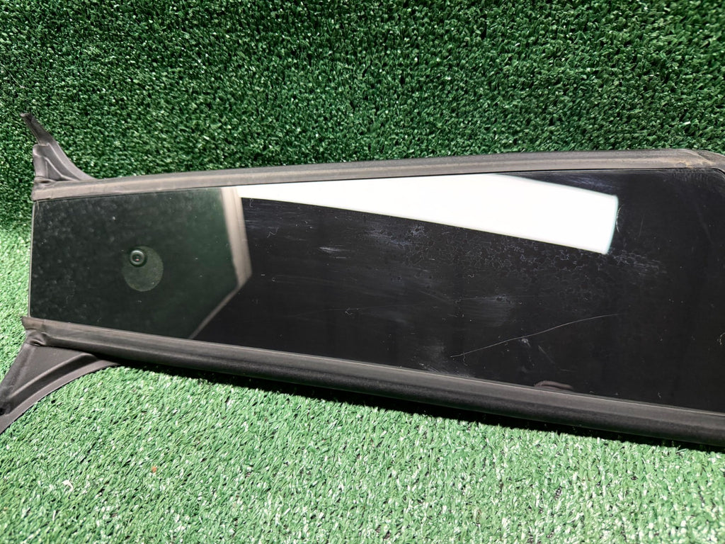 ♦️20 - 24 TESLA MODEL Y UPPER LEFT SIDE B PILLAR MOLDING TRIM OEM, 1516255-00-D