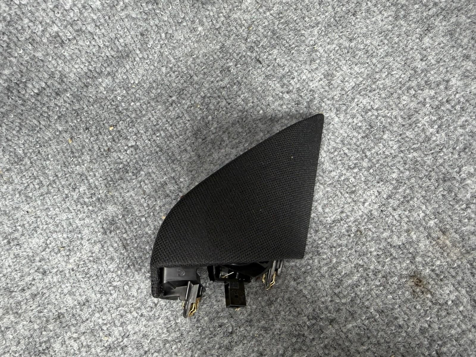 ♦️2017-2023 TESLA MODEL 3 FRONT RIGHT SIDE DOOR CORNER TWEETER TRIM OEM, 1784662