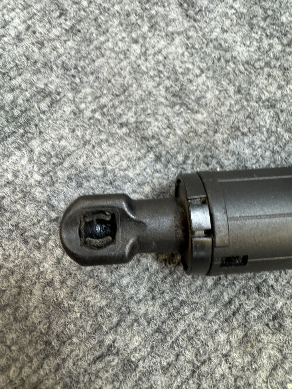2020 - 2024 TESLA MODEL Y RIGHT LIFGATE TRUNK STRUT SHOCK SUPPORT OEM 150060200A