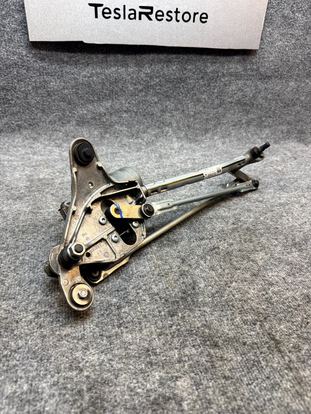 2017 - 2023 TESLA MODEL 3 FRONT WINDSHIELD WIPER MOTOR OEM, 1076725-00-G