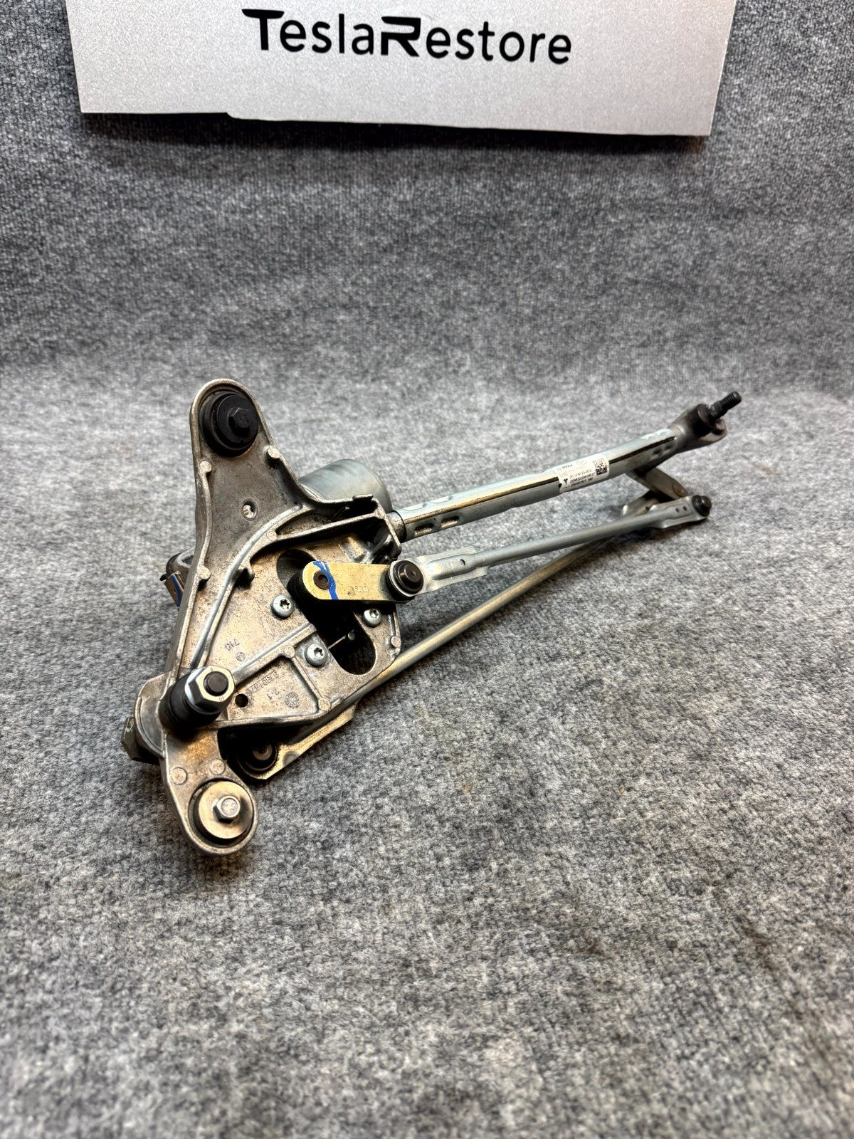 2017 - 2023 TESLA MODEL 3 FRONT WINDSHIELD WIPER MOTOR OEM, 1076725-00-G