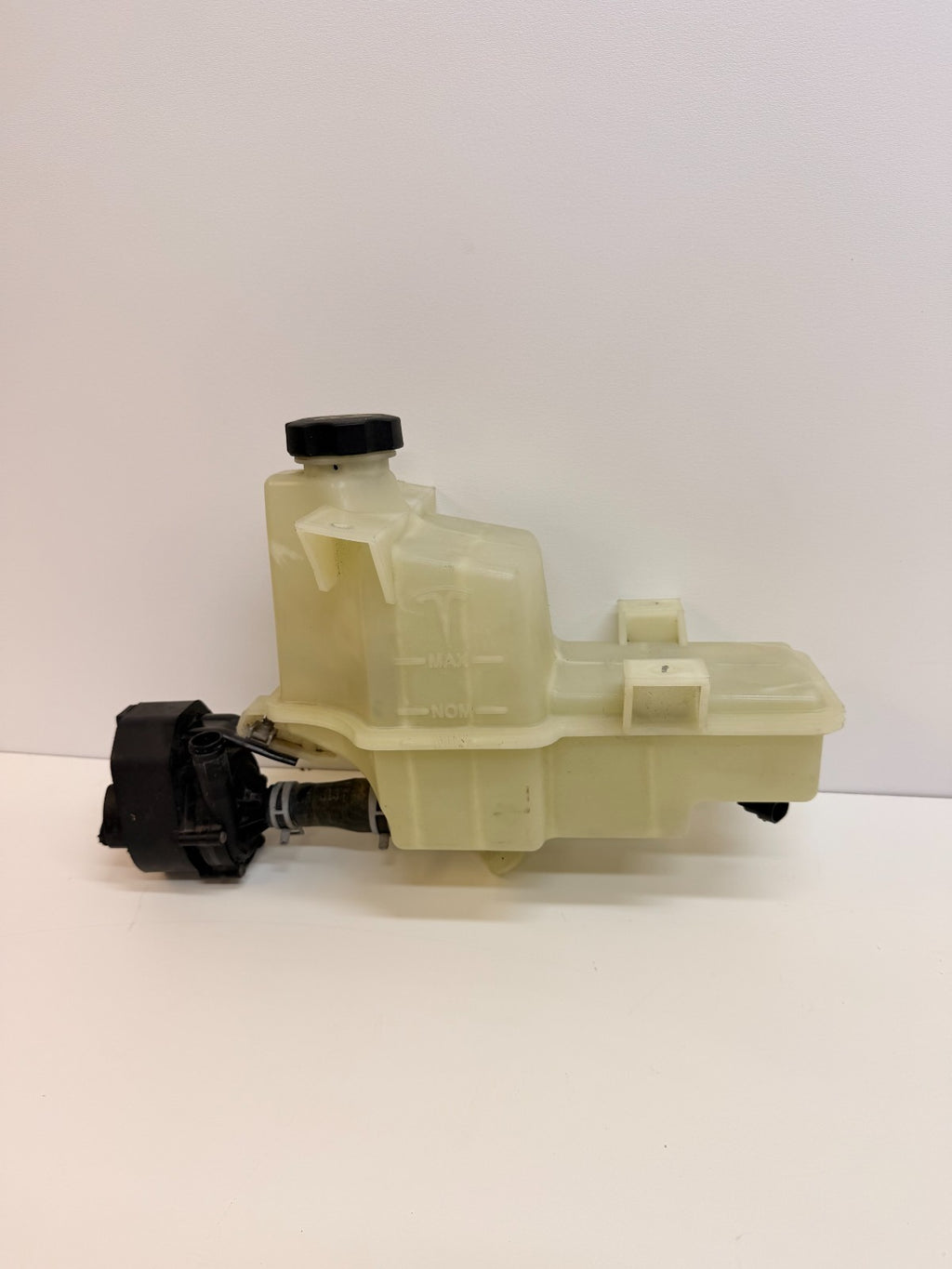 2012-2016 Tesla Model S Coolant Reservoir Bottle Expansion Tank Unit OEM