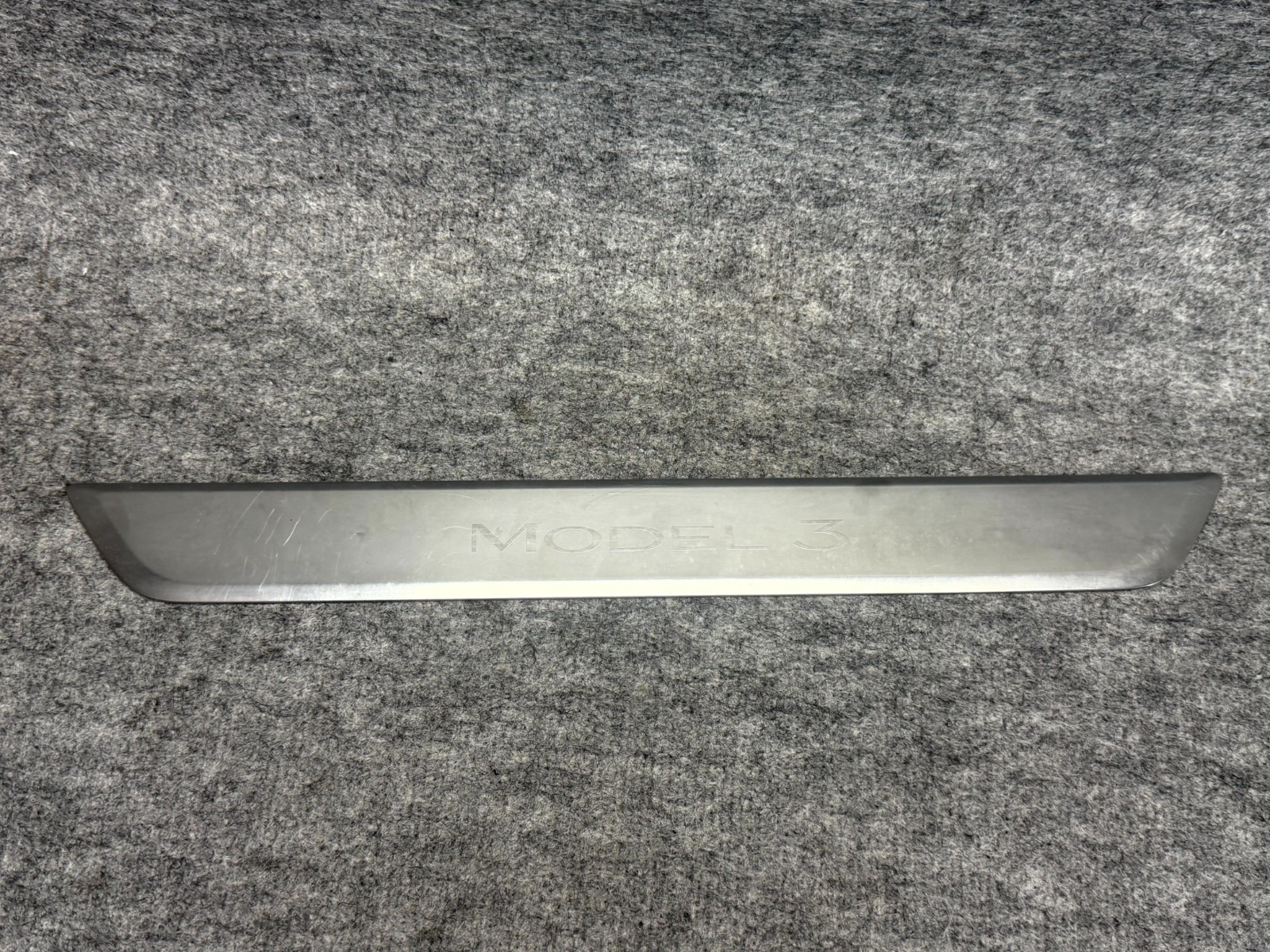 ♦️2017–2023 TESLA MODEL 3 FRONT DOOR SILL SCUFF PLATE TRIM OEM, 1504763-00-A