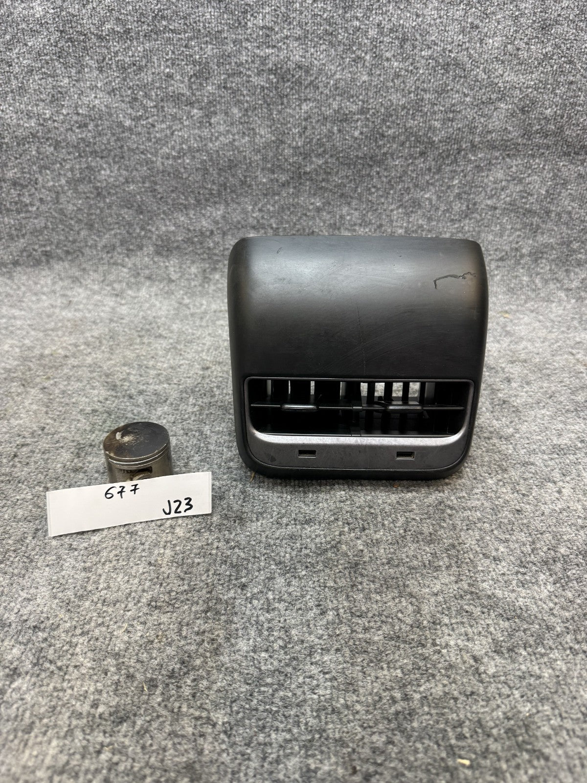 17 - 23 TESLA MODEL 3 REAR CENTER AIR VENT GRILL COVER & USB HUB OEM, 112170000C