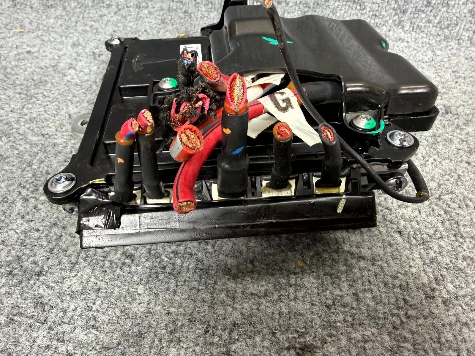 2016-2020 Tesla Model X Driver Assist Autopilot E-Fuse Control OEM, 1112379-01-J