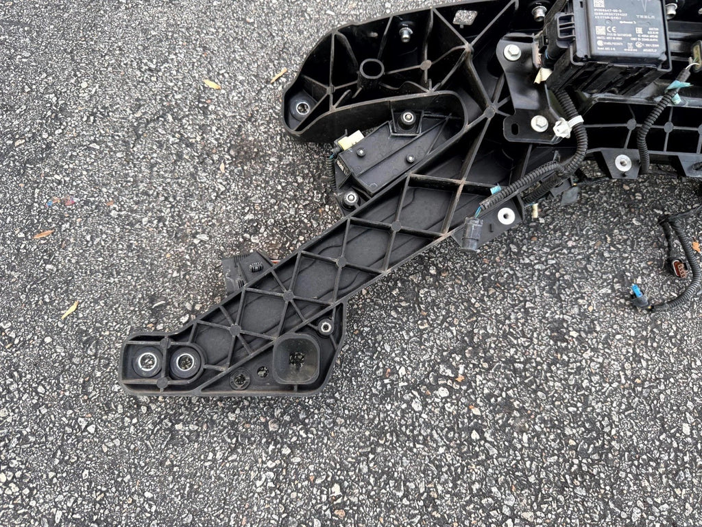 ♦️2017–2023 TESLA MODEL 3 FRONT RADIATOR CORE SUPPORT CARRIER OEM, 1118289-00-H
