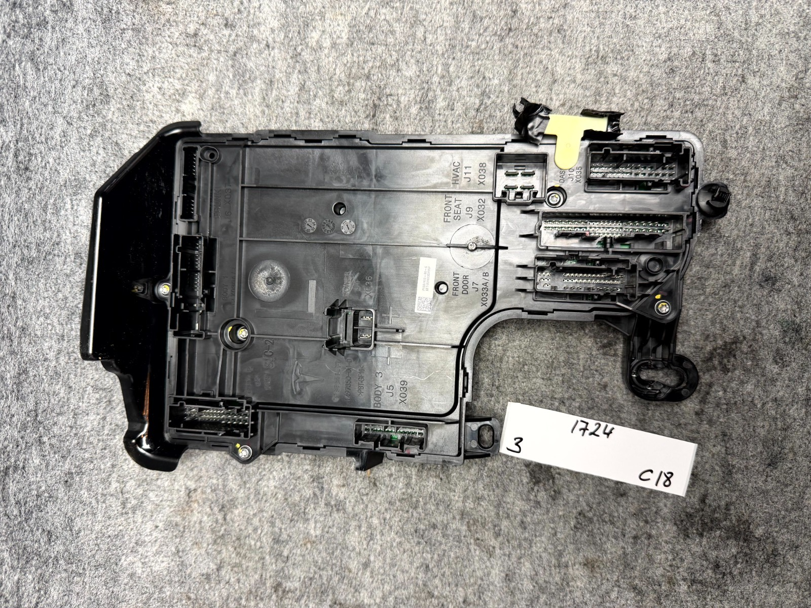 ♦️17-23 TESLA MODEL 3 LEFT LOW VOLTAGE CONTROLLER UNIT MODULE OEM, 1497850-00-D