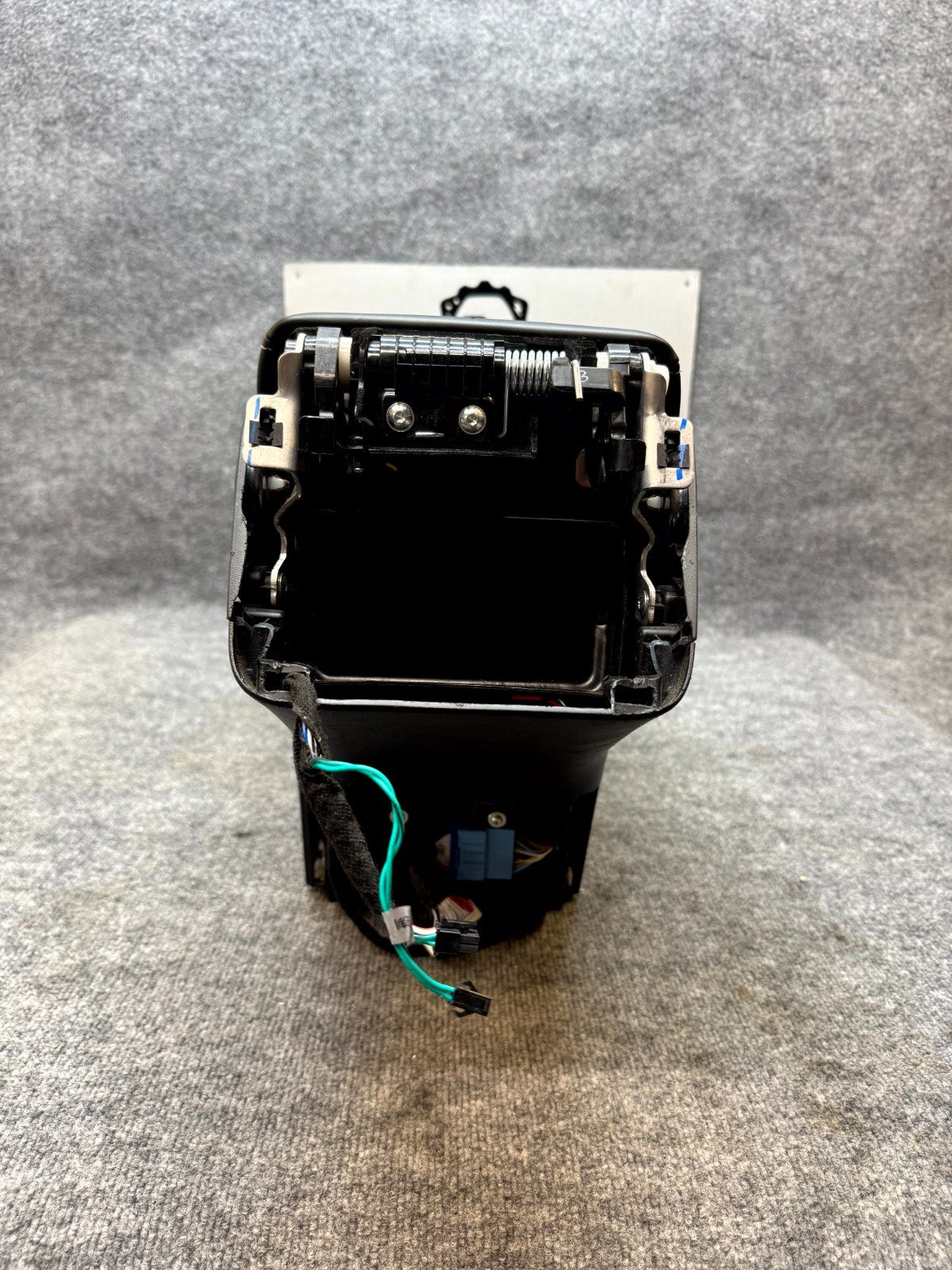 2020 - 2024 TESLA MODEL Y CENTER CONSOLE ARMREST CUPHOLDERS OEM, 1755501-70-C