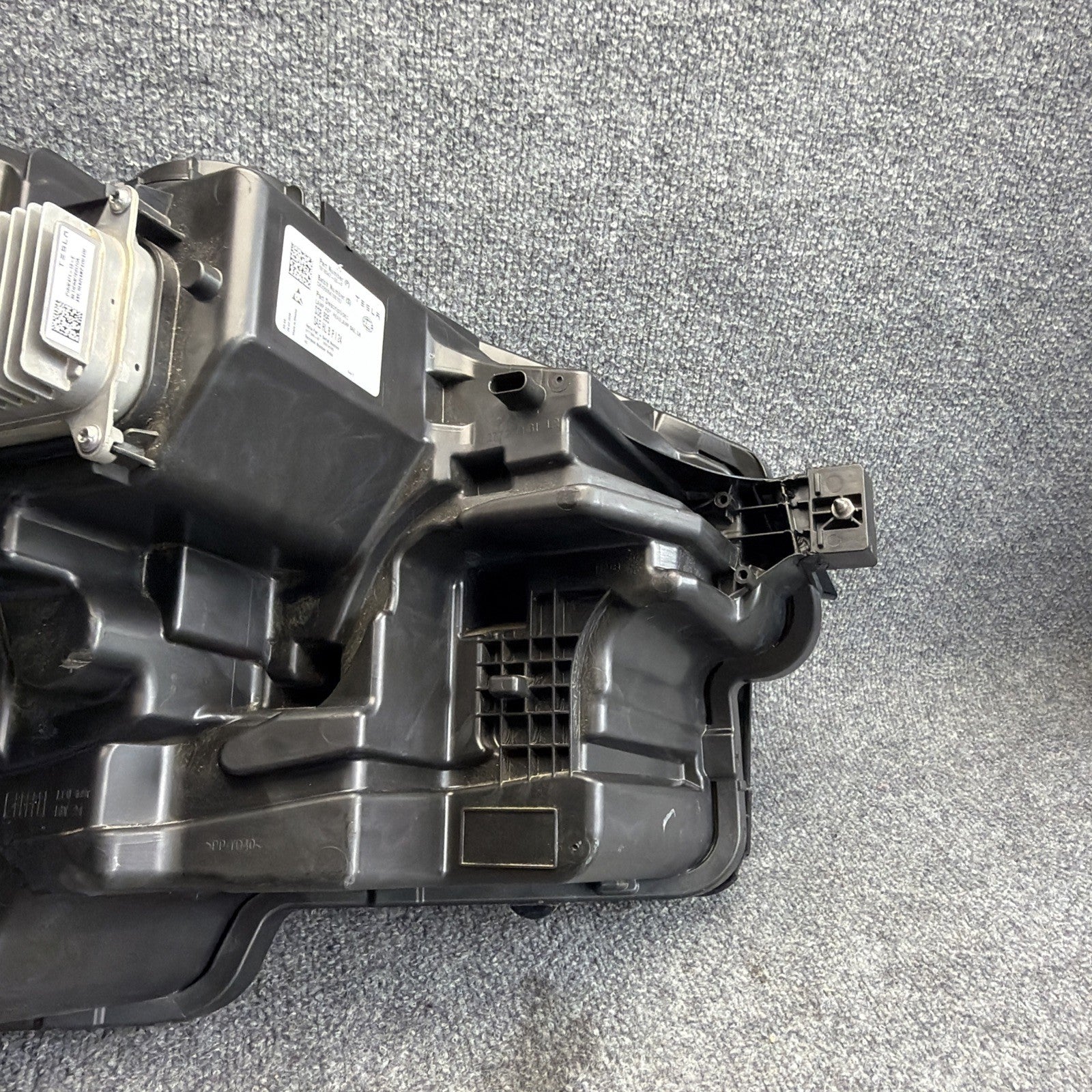 OEM | 2025 Tesla Model Y Juniper LED Headlight (Left/Driver) #1918347-00-F