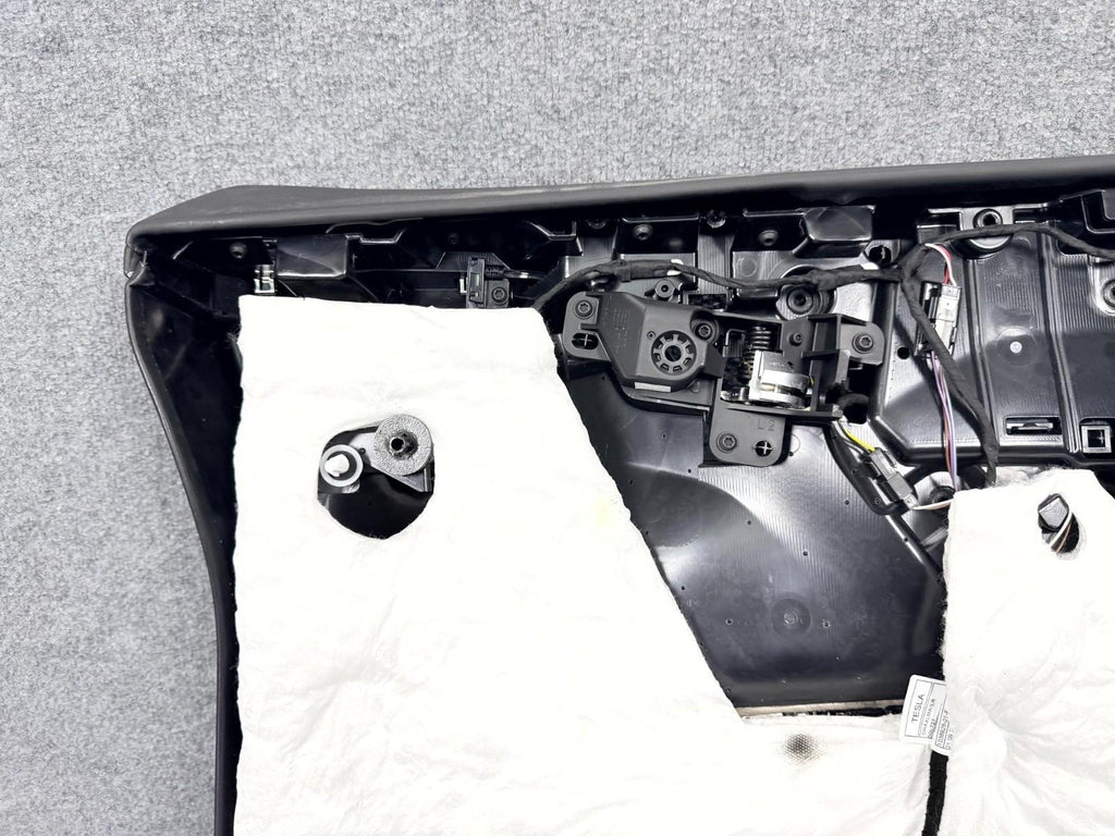 2016-2020 Tesla Model X Front Left Side Interior Door Panel OEM, 1055327-21-M