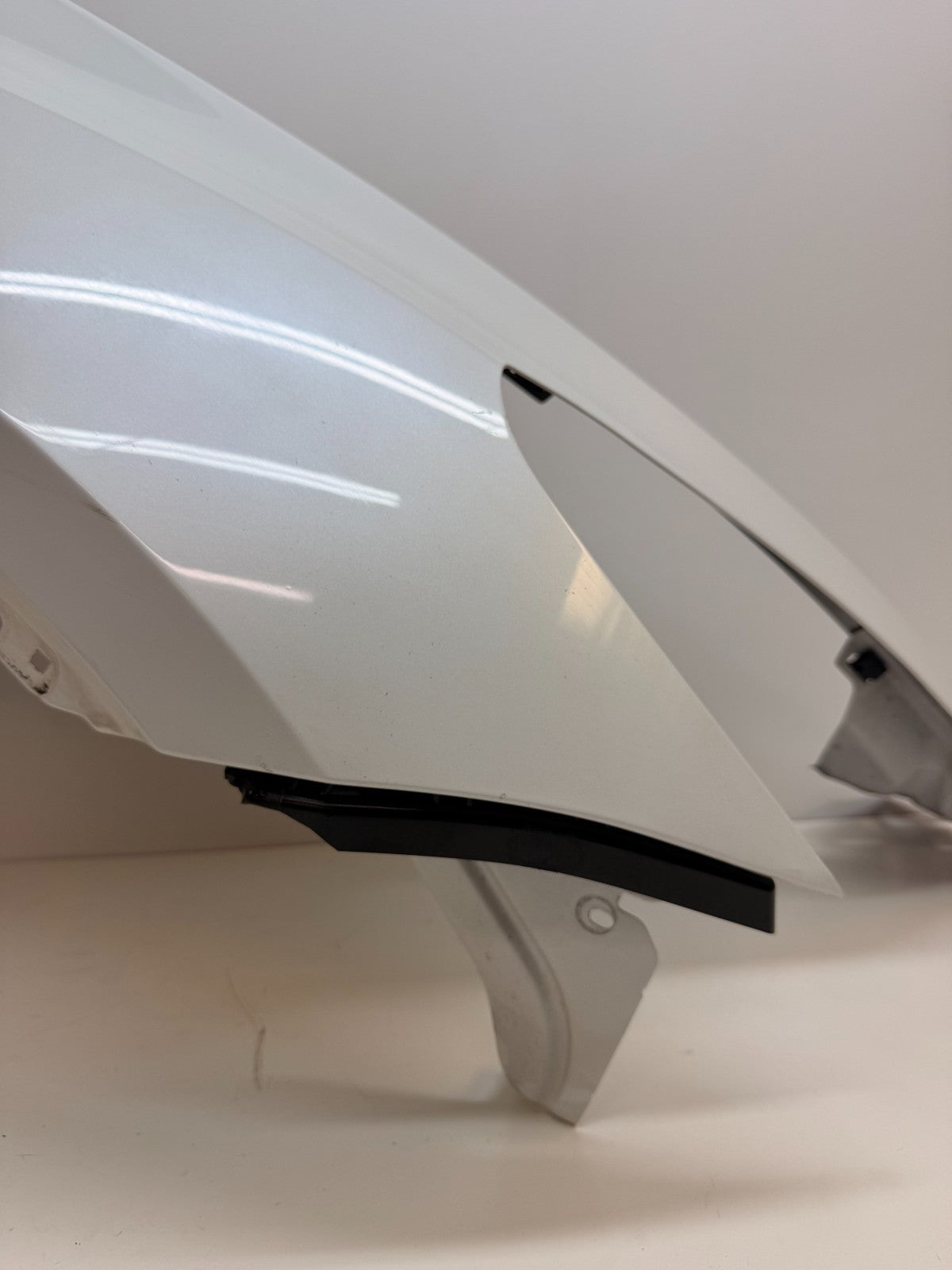 2020-2024 Tesla Model Y FRONT FENDER RH PASSENGER SIDE