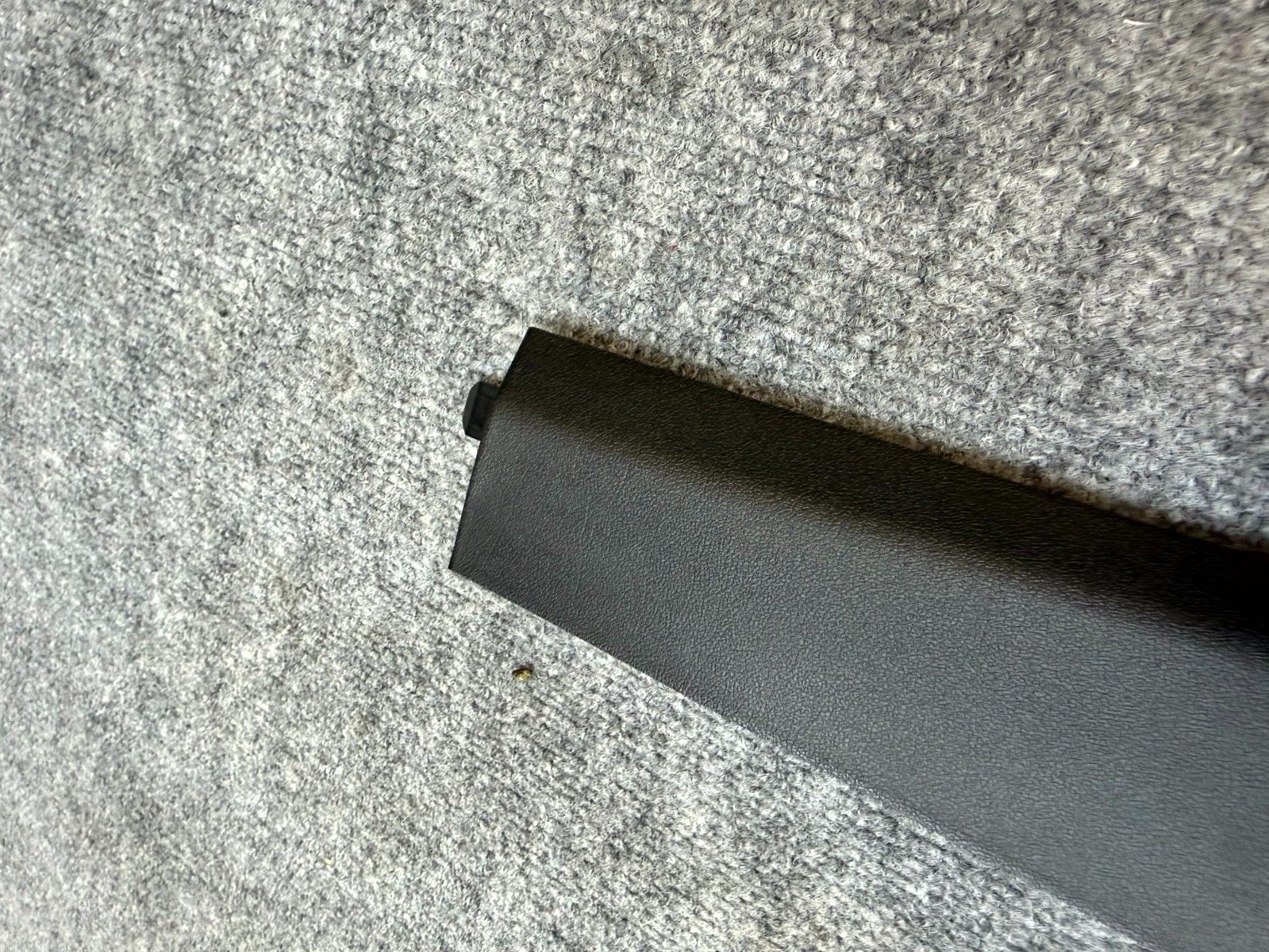 2020-2024 TESLA MODEL Y FRONT LEFT SIDE MID A-PILLAR TRIM OEM, 1494621-00-C