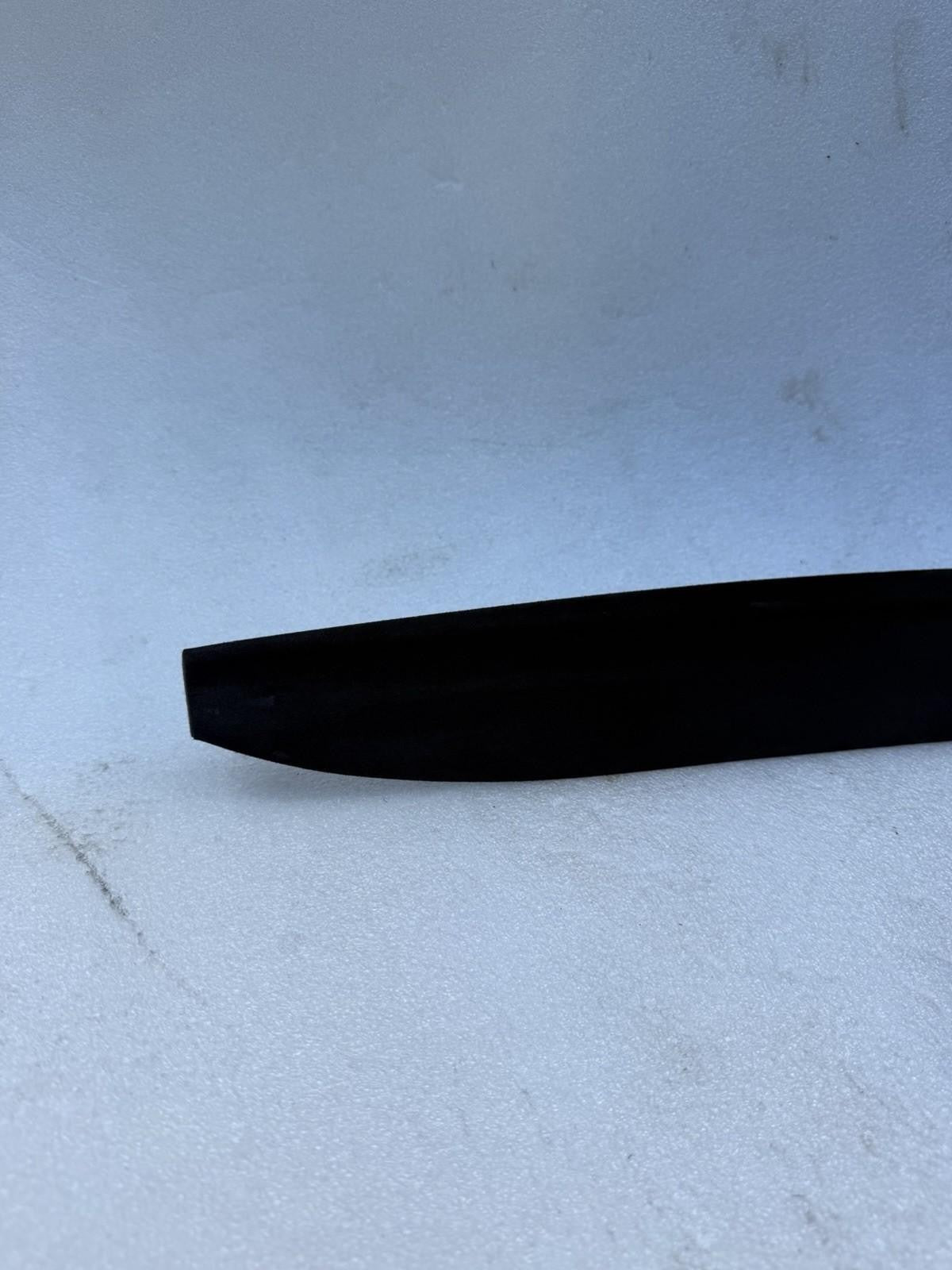 ♦️16-20 TESLA MODEL X FRONT RIGHT SIDE SUN VISOR BEZEL TRIM COVER OEM, 105029500
