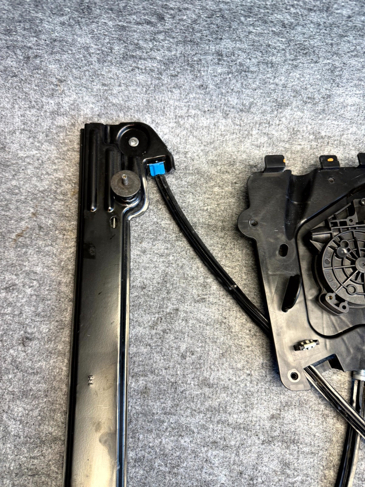 ♦️2017–2023 TESLA MODEL 3 FRONT RIGHT WINDOW REGULATOR & MOTOR OEM, 1096621-20-J