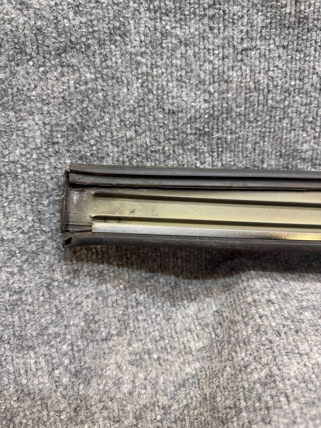 16-20 Model S Right Panoramic Roof Trim Molding Applique Finisher 1034955-00-C
