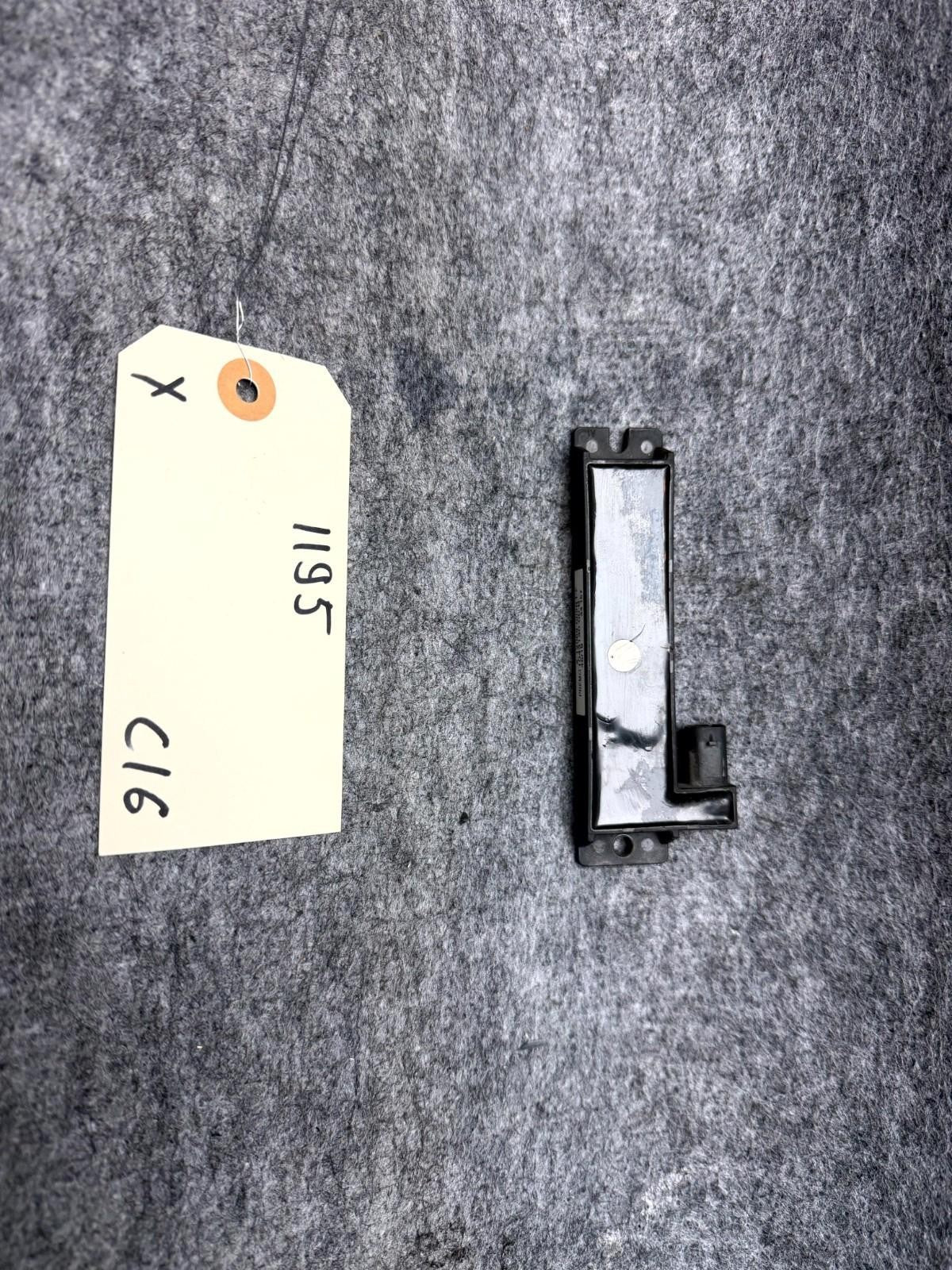 ♦️2016-2020 TESLA MODEL X KEYLESS ENTRY ANTENA CONTROL MODULE OEM, 1043130-00-B