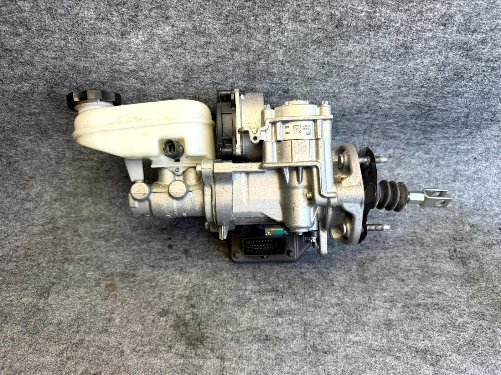 ♦️12-20 TESLA MODEL S BRAKE BOOSTER MASTER CYLINDER W/ RESERVOIR OEM, 103712300B