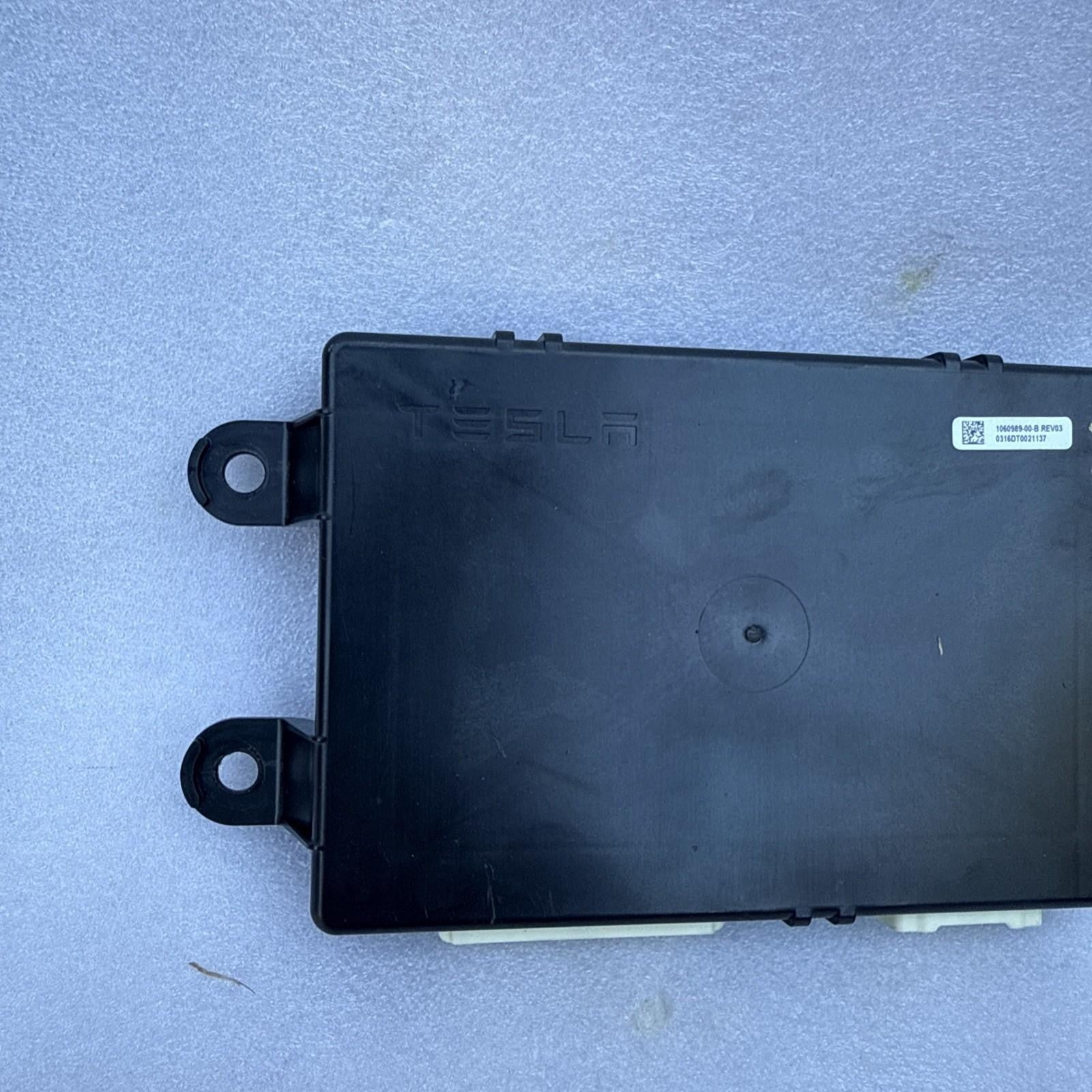 2016-2020 Tesla Model S Air Suspension Control Module Unit ECU OEM, 1060989-03-B
