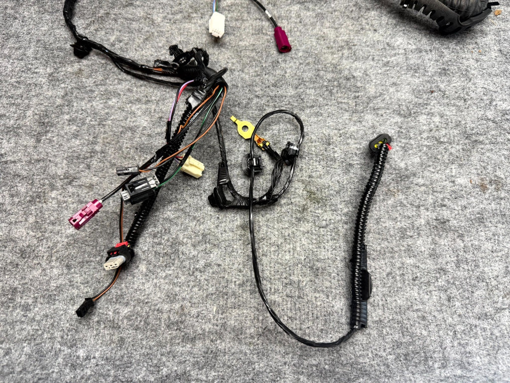 ♦️2017 – 2023 TESLA MODEL 3 TRUNK WIRING HARNESS WIRES OEM, P1068789-00-G